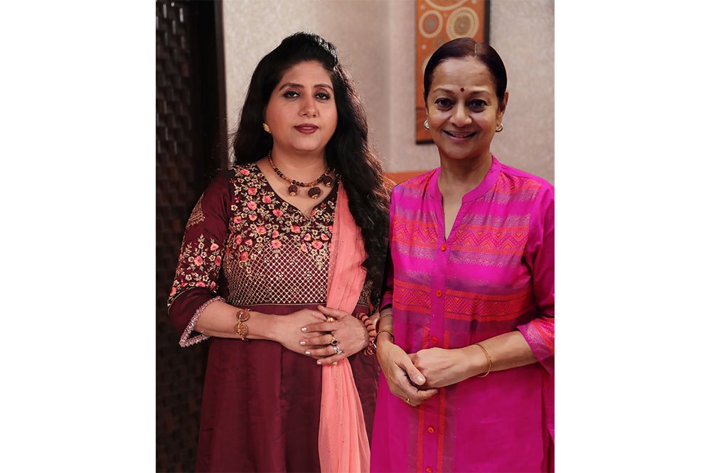 Sakhashree Neeta with Zarina Wahab.